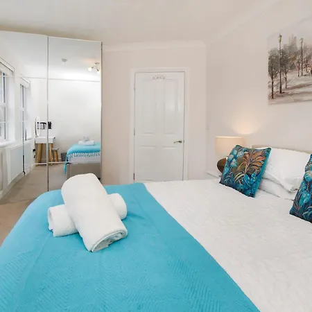 The Burton 3 Bedroom House Sleeps 6 York
