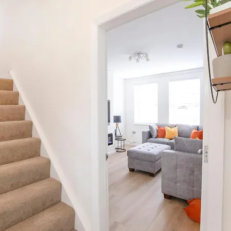 The Burton 3 Bedroom House Sleeps 6 * 约克