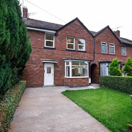 The Burton 3 Bedroom House Sleeps 6