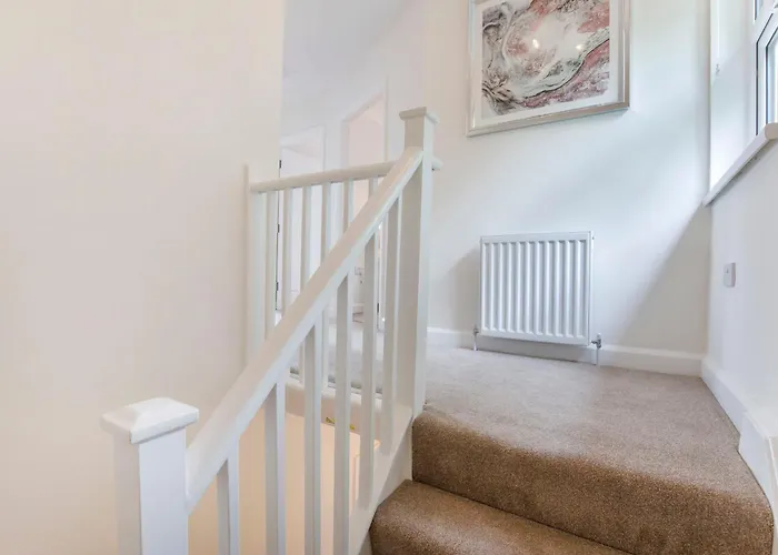 The Burton 3 Bedroom House Sleeps 6 * York