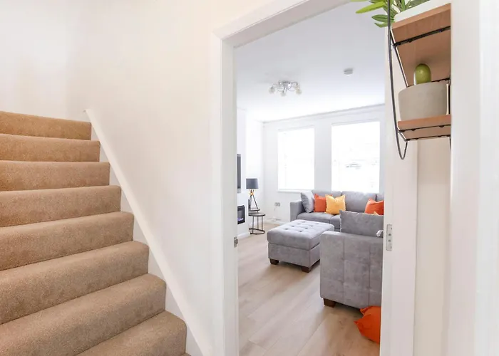 The Burton 3 Bedroom House Sleeps 6 * York