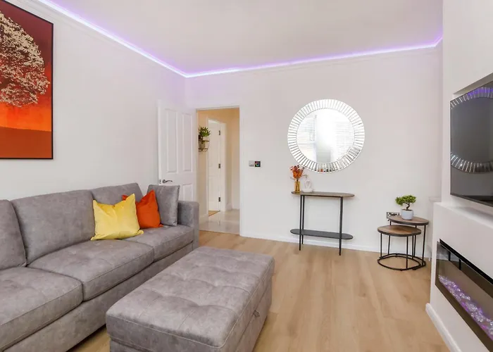 Holiday home The Burton 3 Bedroom House Sleeps 6 *