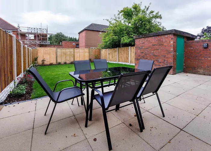 Holiday home The Burton 3 Bedroom House Sleeps 6