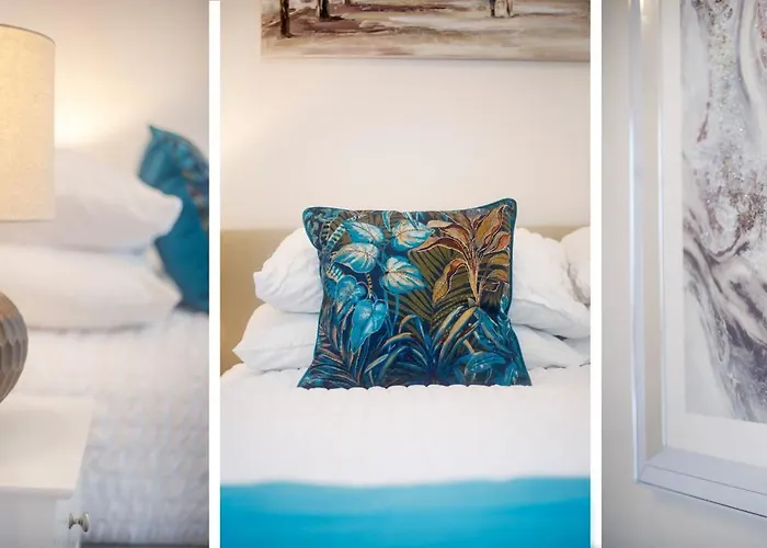 The Burton 3 Bedroom House Sleeps 6 Holiday home *