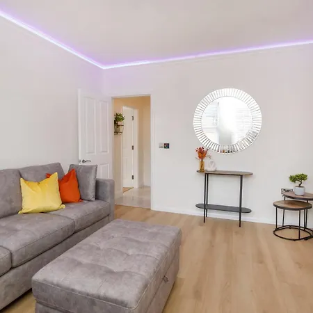 Dom wakacyjny The Burton 3 Bedroom House Sleeps 6 *