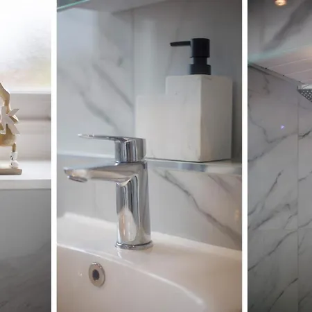 The Burton 3 Bedroom House Sleeps 6 York